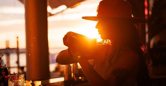 Café del Mar lifestyle moment