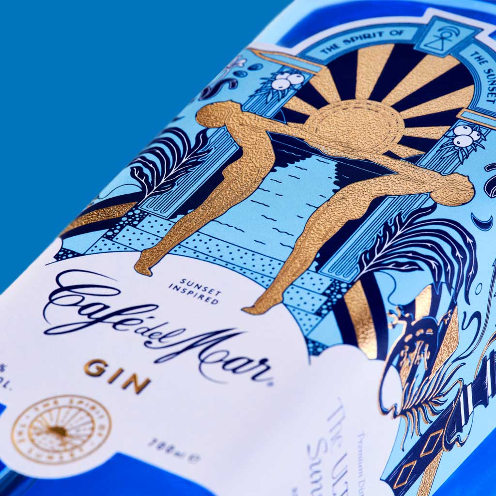 A close up of the label of a bottle of Café del Mar Gin
