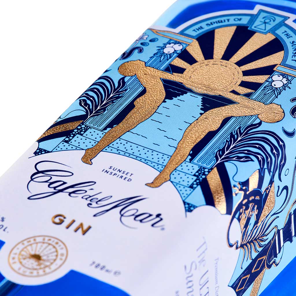 A close-up of the label of a bottle of Café del Mar Gin